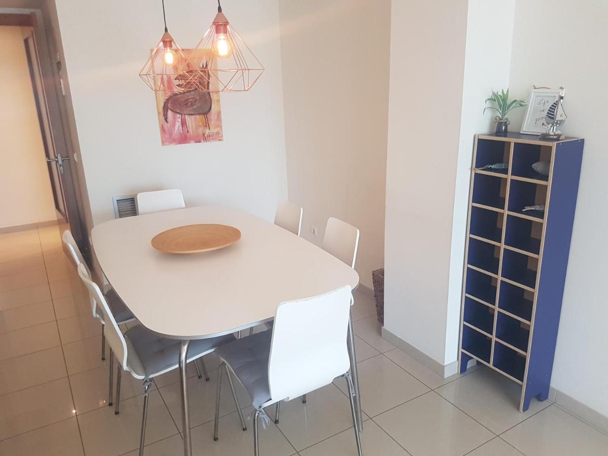 Beautiful Apartment 75M2 With View At The Beach, Pool, Parking Roses Exterior photo