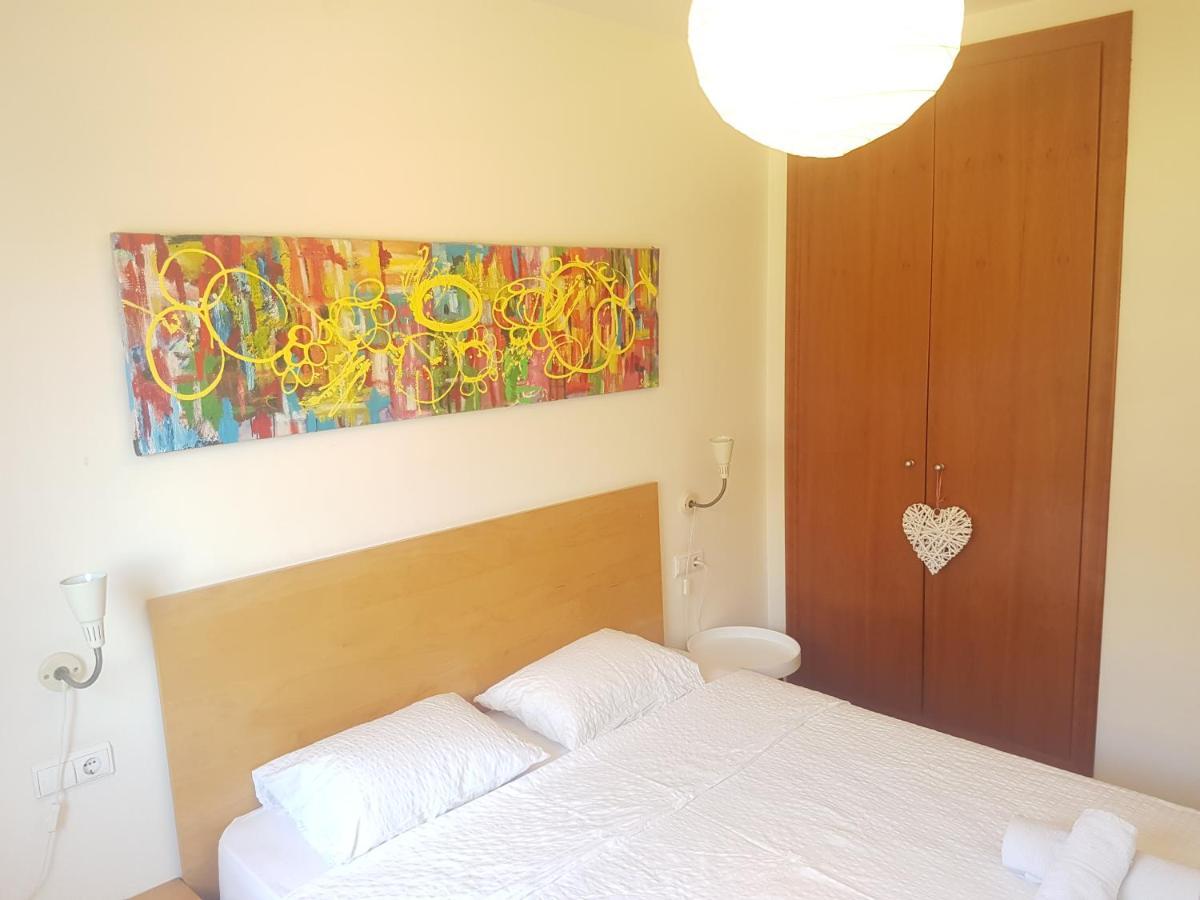 Beautiful Apartment 75M2 With View At The Beach, Pool, Parking Roses Exterior photo