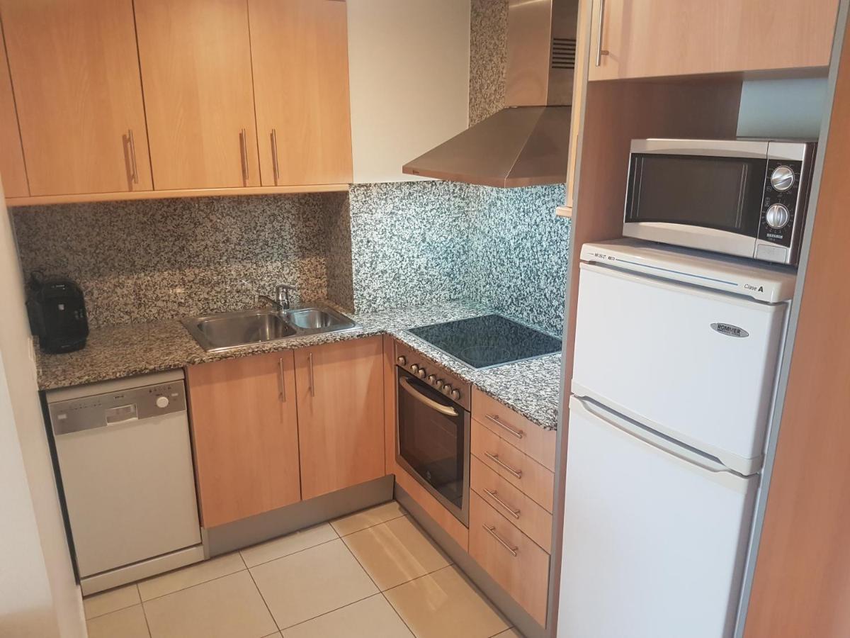 Beautiful Apartment 75M2 With View At The Beach, Pool, Parking Roses Exterior photo